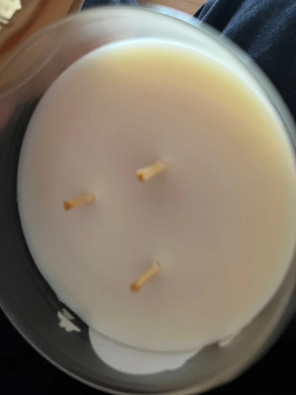 Bath & Body Works Summer Boardwalk 3-Wick Candle - Yellow & Blue - Picture 3 of 4